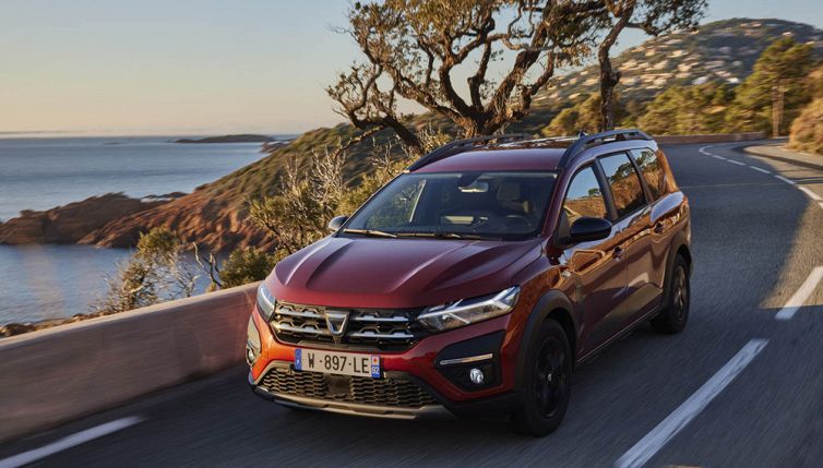 Dacia Jogger, piccolo prezzo ma versatilità estrema