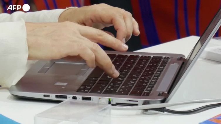 Smart working: 1 su 5 disposto a taglio stipendio