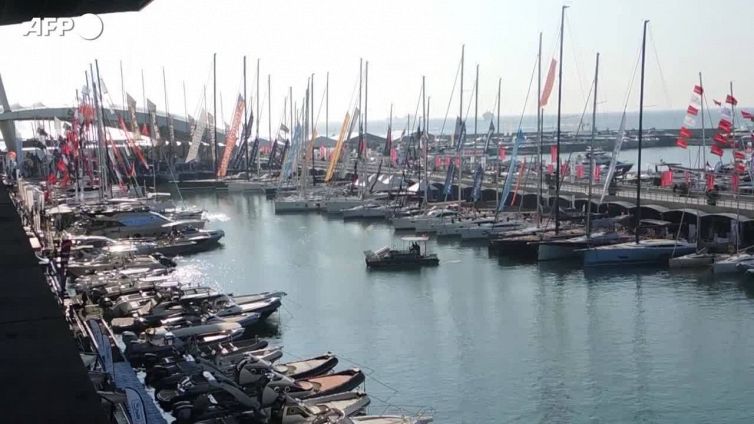 Cambiano le regole per barche e moto d'acqua a noleggio