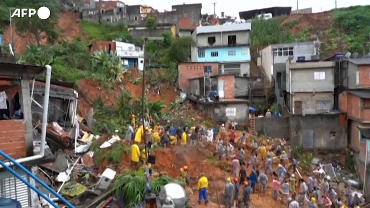 Maltempo: Brasile, soccorritori al lavoro nello stato di San Paolo