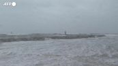 Maltempo, la tempesta Corrie imperversa sulla costa olandese