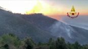 Incendi, boschi in fiamme sulle alture di Genova e delle Cinque Terre