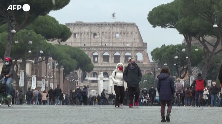 Obiettivo stop entro l'estate dei limiti per gli asintomatici