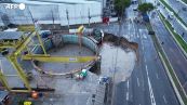 Brasile, maxi crollo nel cantiere della metropolitana: il cratere visto dall'alto