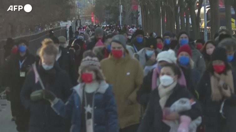 Pechino 2022, cerimonia di apertura: gli spettatori raggiungono lo stadio