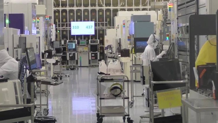 Ue, Breton: "Con il Chips Act l'Europa guidera' la corsa tecnologica"
