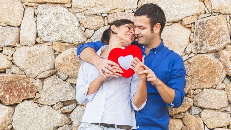 San Valentino, le offerte di Amazon per lei e per lui