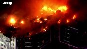 Stati Uniti, a fuoco un edificio residenziale in costruzione