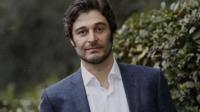 “Noi”, cast e trama nella nuova fiction con Lino Guanciale