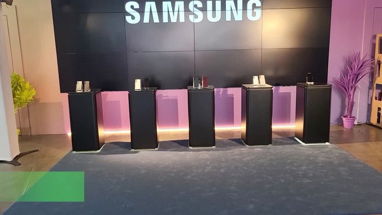 Samsung presenta la nuova serie Galaxy S22