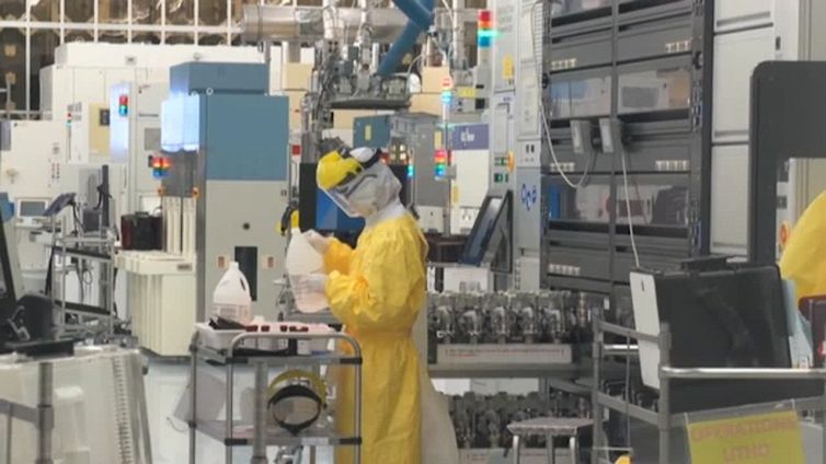 L'Ue vara il Chips Act per diventare leader del settore