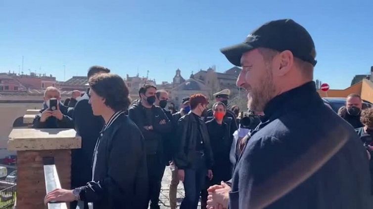 Gualtieri, Totti e Holland sui Fori Imperiali a Roma: "Un luogo incredibile"