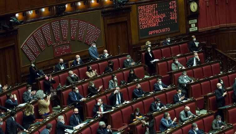 Patrimoniale dei politici, chi guadagna di più in Italia