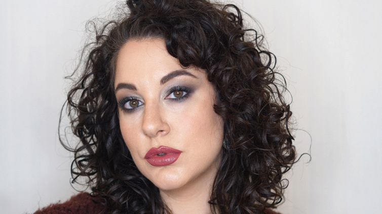 Trucco smokey eyes grigio antracite luminoso