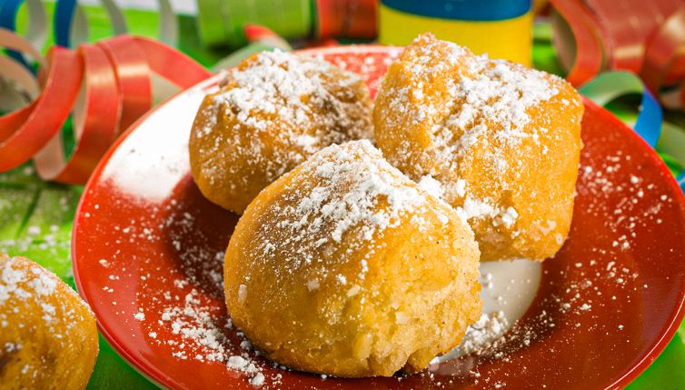 Carnevale, le castagnole fritte d'aria per chi è a dieta: ricetta