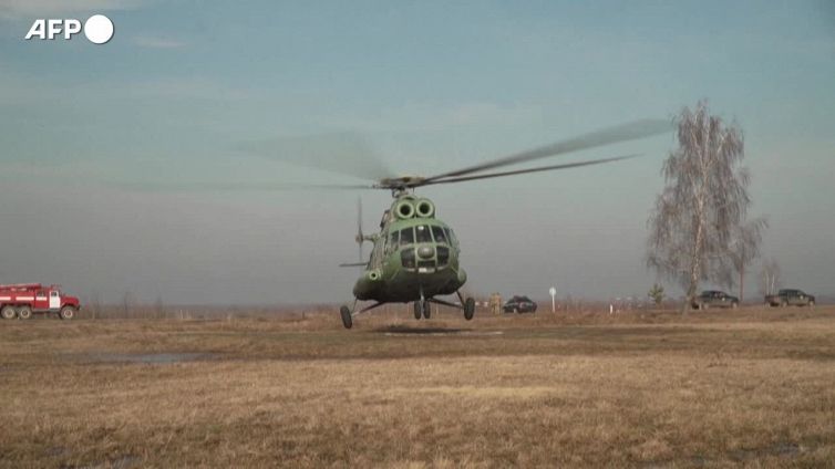 Ucraina, Zelensky assiste alle esercitazioni presso il confine bielorusso