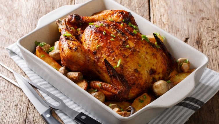 Pollo arrosto croccante, il segreto sta nel frigo: il trucco