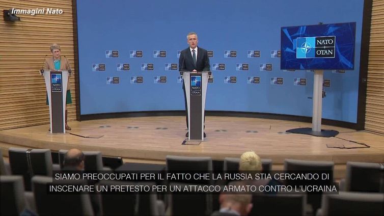 Ucraina, Nato: "Temiamo Mosca crei un pretesto per attaccare"