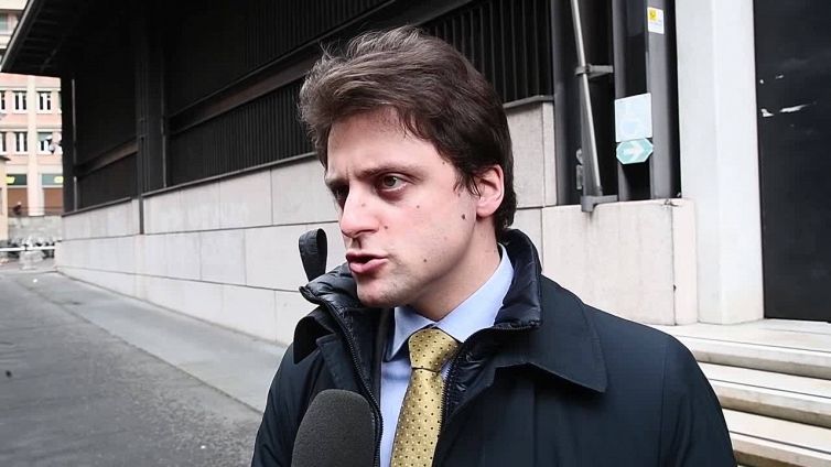 Genova, uccisero padre violento: figli condannati a 21 e 14 anni