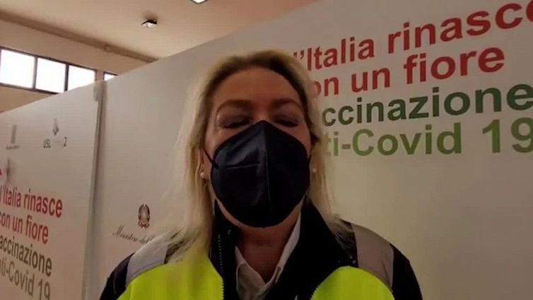 Chiude l'hub vaccinale di Terni, l'infermiere: "Vuol dire che abbiamo vinto"