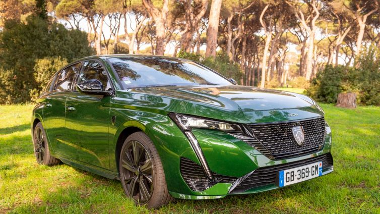 Peugeot 308, il Leone ora puo' graffiare