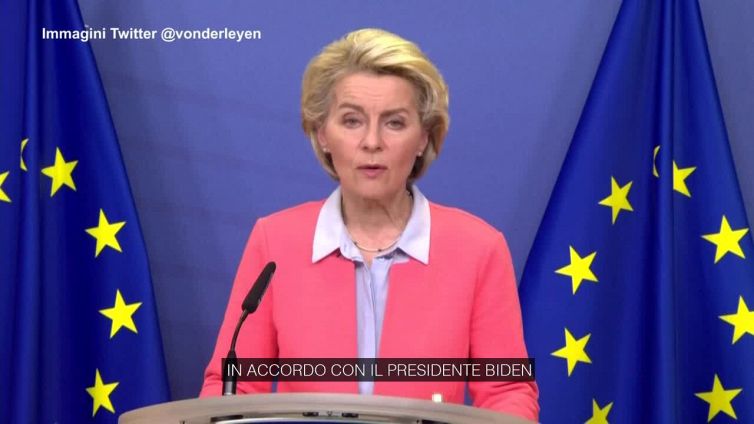 Ucraina, von der Leyen: "Stiamo lavorando per paralizzare la macchina da guerra di Putin"