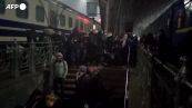 Ucraina, Leopoli: continua il flusso di cittadini in partenza dalla citta'