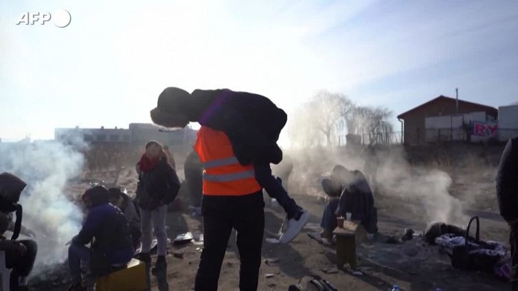Ucraina, l'arrivo in Polonia tra freddo e stanchezza