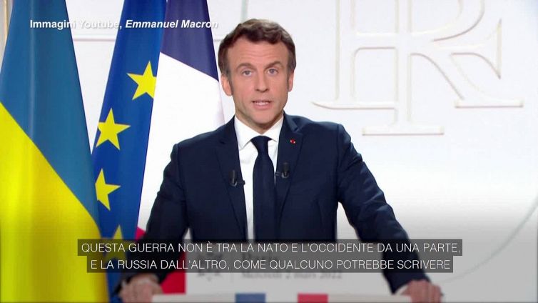 Ucraina, Macron: "In contatto con Putin per convincerlo a rinunciare alla violenza"