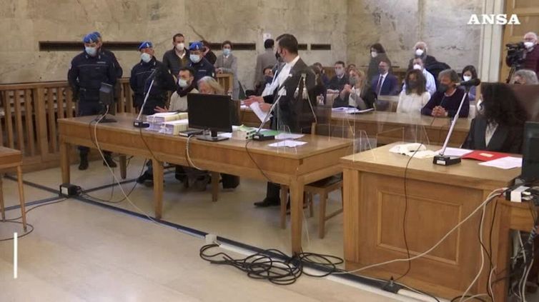 Uccise i genitori, a Bolzano al via il processo a Benno