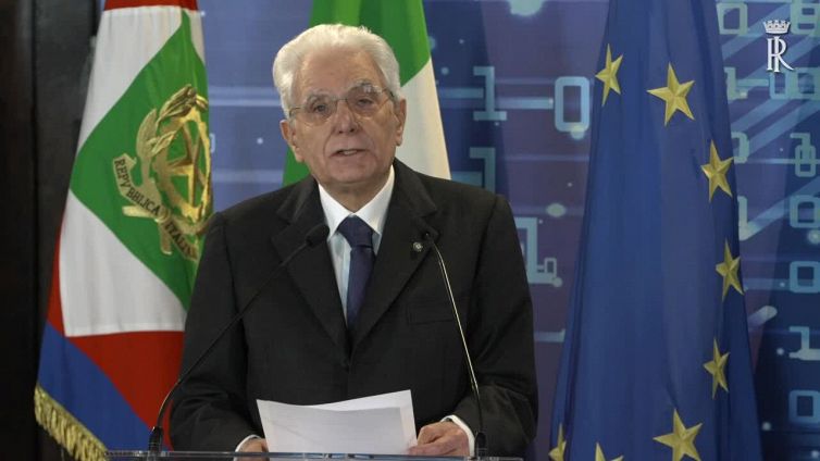 8 marzo, Mattarella: "Italia migliore solo con una crescita del ruolo delle donne"