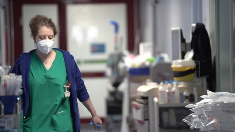 Covid, dopo due anni parenti in ospedale per visite: "E' il medicinale piu' efficace"