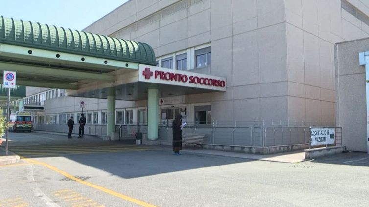 Covid: risale la curva dei contagi,oltre 54.000 casi