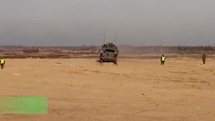 Carri armati e Apache, prove di guerra in Lettonia