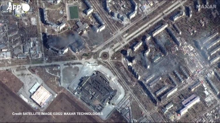 Ucraina, la distruzione di Mariupol nelle immagini satellitari
