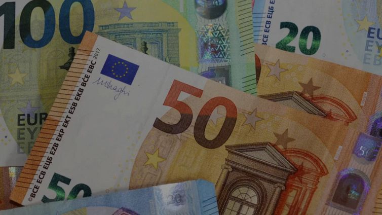 Sostegni e Reddito di base universale: di cosa si tratta e possibili importi