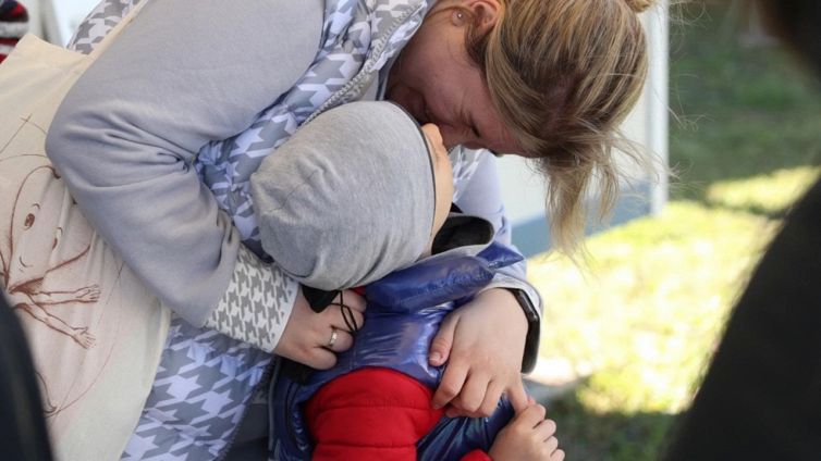 Come aiutare i bambini ucraini in fuga dalla guerra