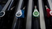 Benzina, i maggiori distributori abbassano i prezzi: quali sono