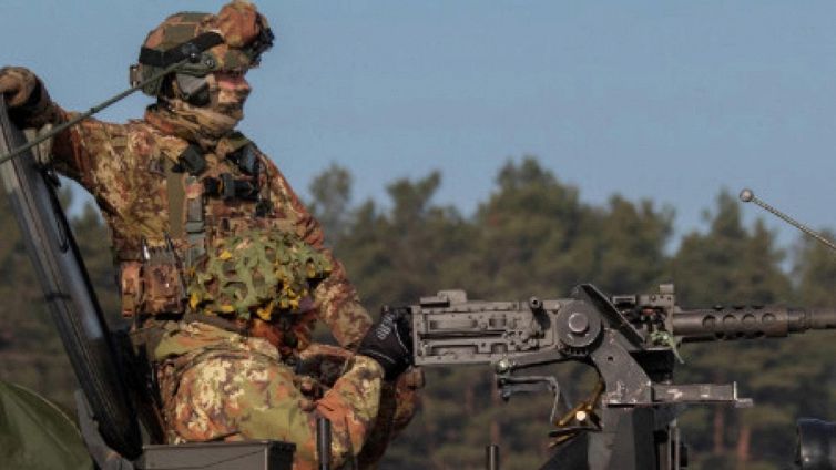 Incremento spese militari, la Camera approva ma è polemica: cosa succede