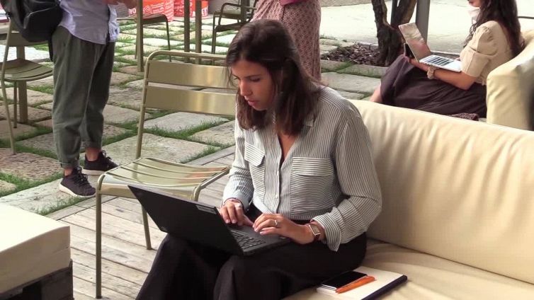 Smart working: intesa testo unico, almeno 30% ore