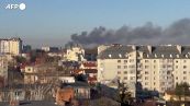 Ucraina, bombardamento russo a Leopoli: l'enorme colonna di fumo sulla citta'