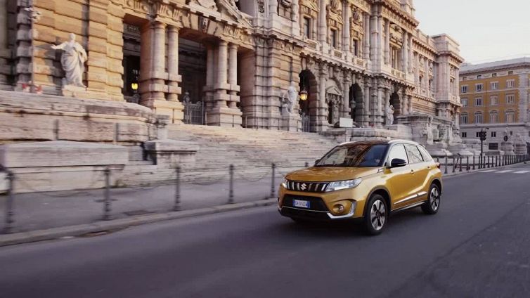 Suzuki Vitara Hybrid, l'iconico Suv diventa Full-Hybrid
