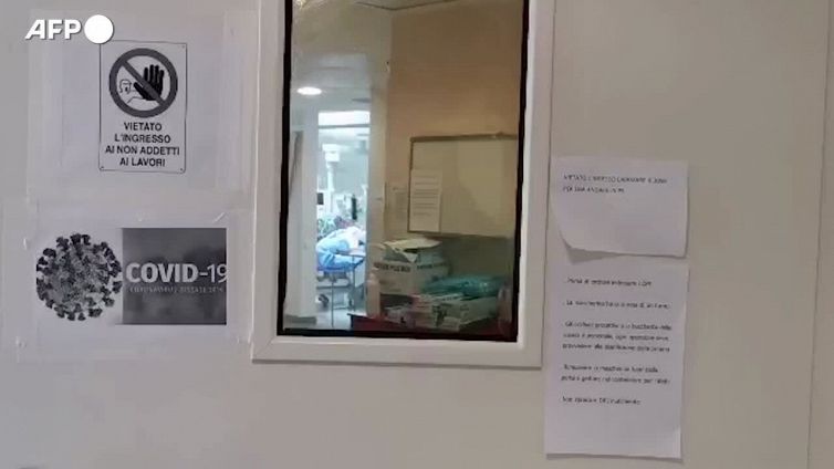 Covid, Iss: "I casi salgono ma gli ospedali tengono"