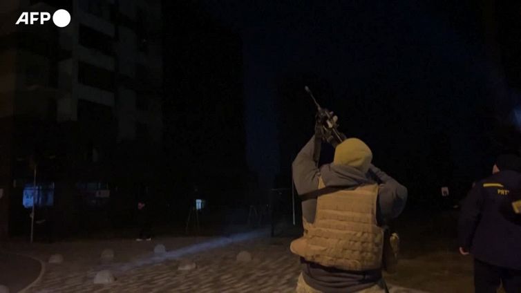 Ucraina: 10 milioni via da casa, allarme tratta per donne e bambini