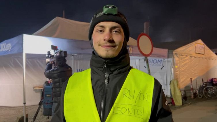 Volontario russo alla frontiera di Medyka: "Turni massacranti ma vale la pena"