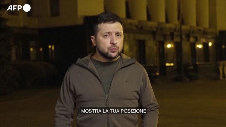 Zelensky: "Il mondo scenda in piazza, fatevi sentire"