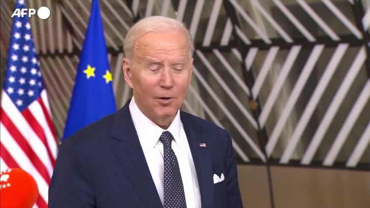 Ucraina, Biden avverte Putin: "Risponderemo alle armi chimiche"