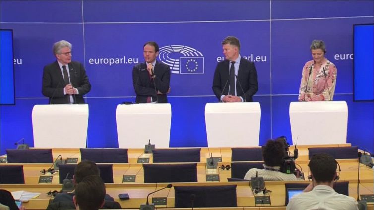 L'Ue inaugura la nuova era delle regole per le Big Tech