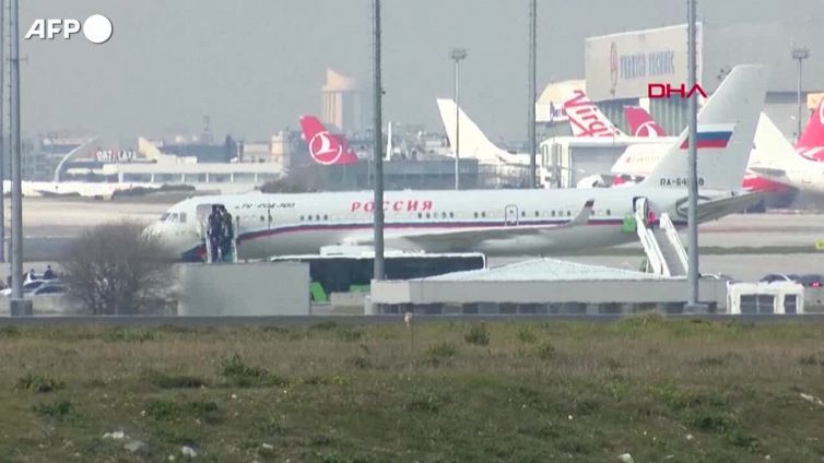 Ucraina, l'arrivo della delegazione russa in Turchia per i colloqui di pace