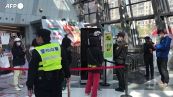 Shanghai in lockdown: i residenti della parte ovest svuotano i supermercati